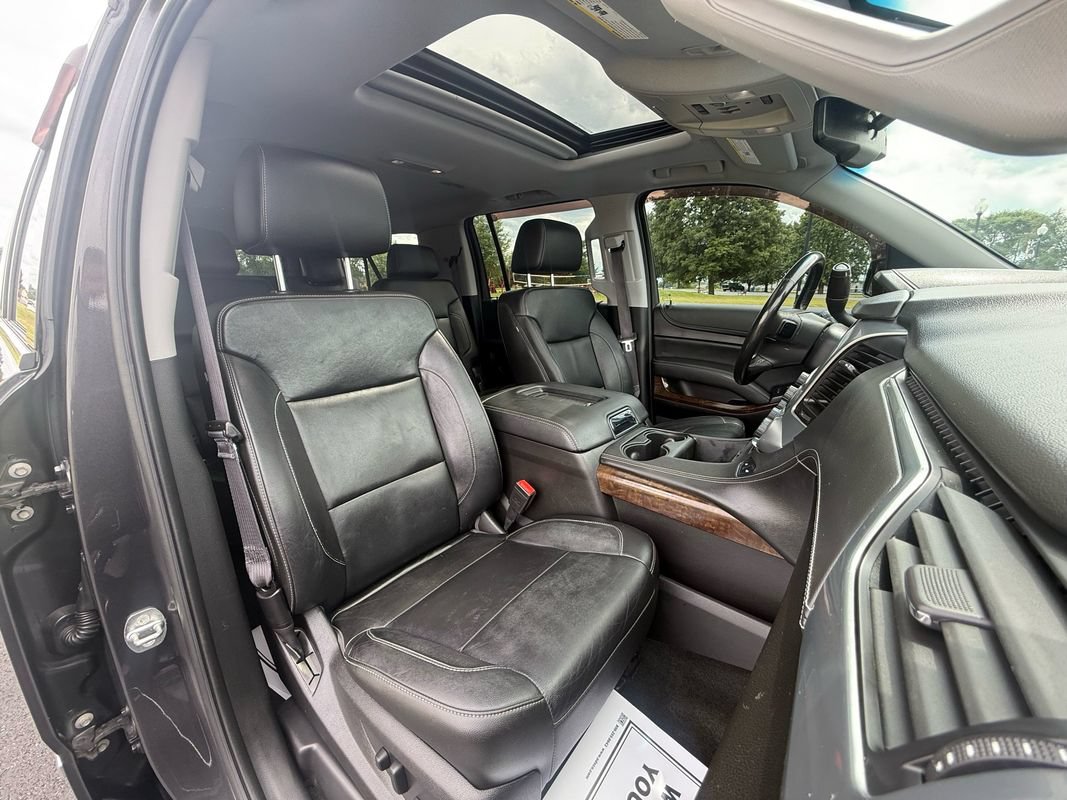 Used 2016 Chevrolet Suburban LT w/ Luxury Package AWD/4WD image 18