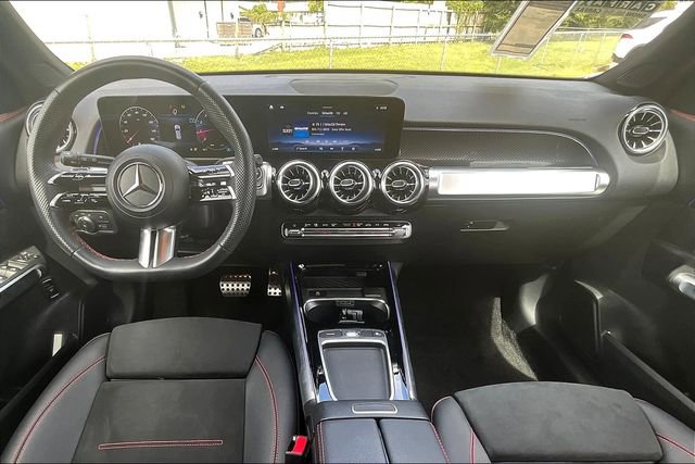 New 2024 Mercedes-Benz GLB 250 image 4