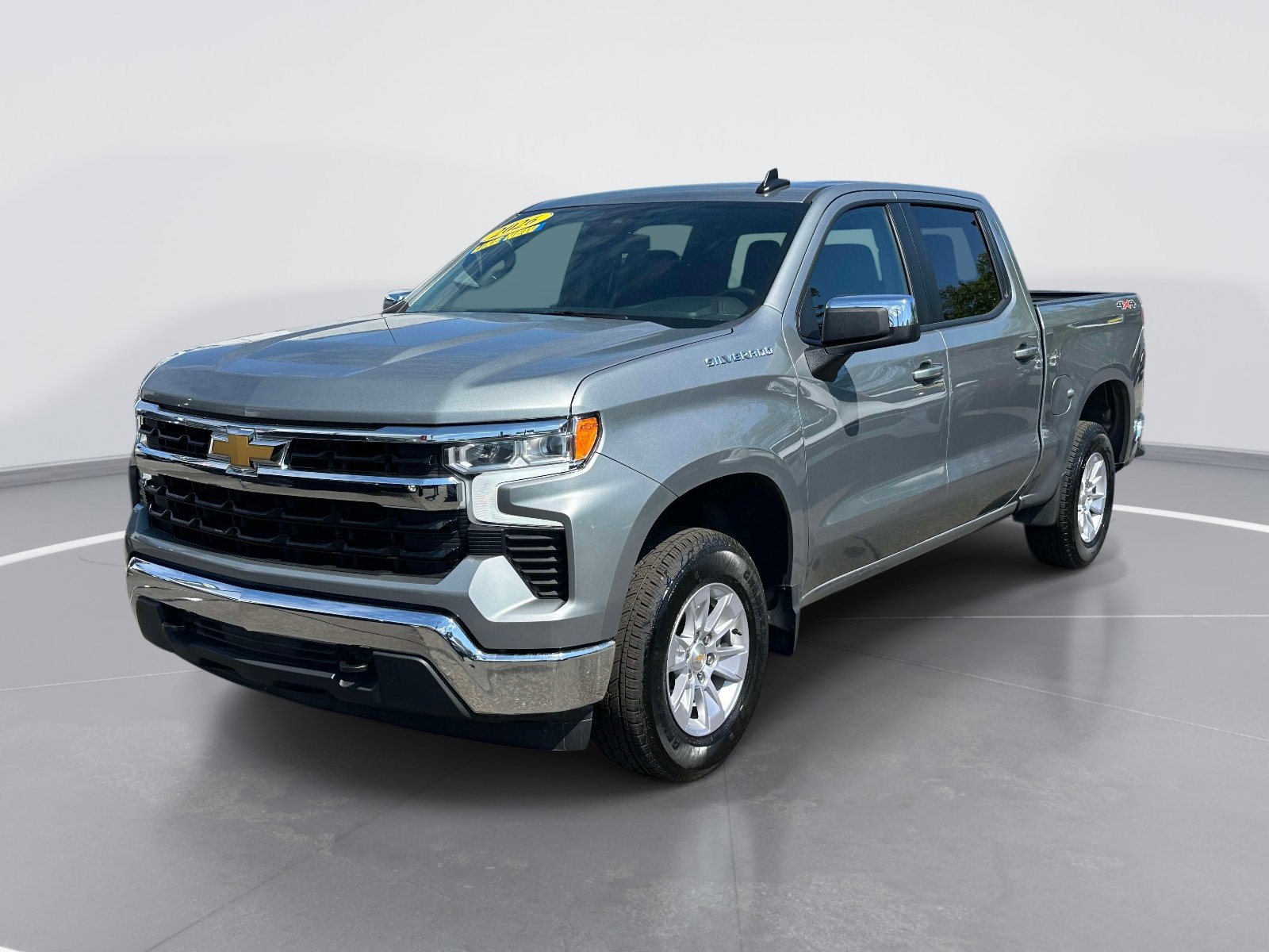 Used 2026 Chevrolet Silverado 1500 LT AWD/4WD image 3
