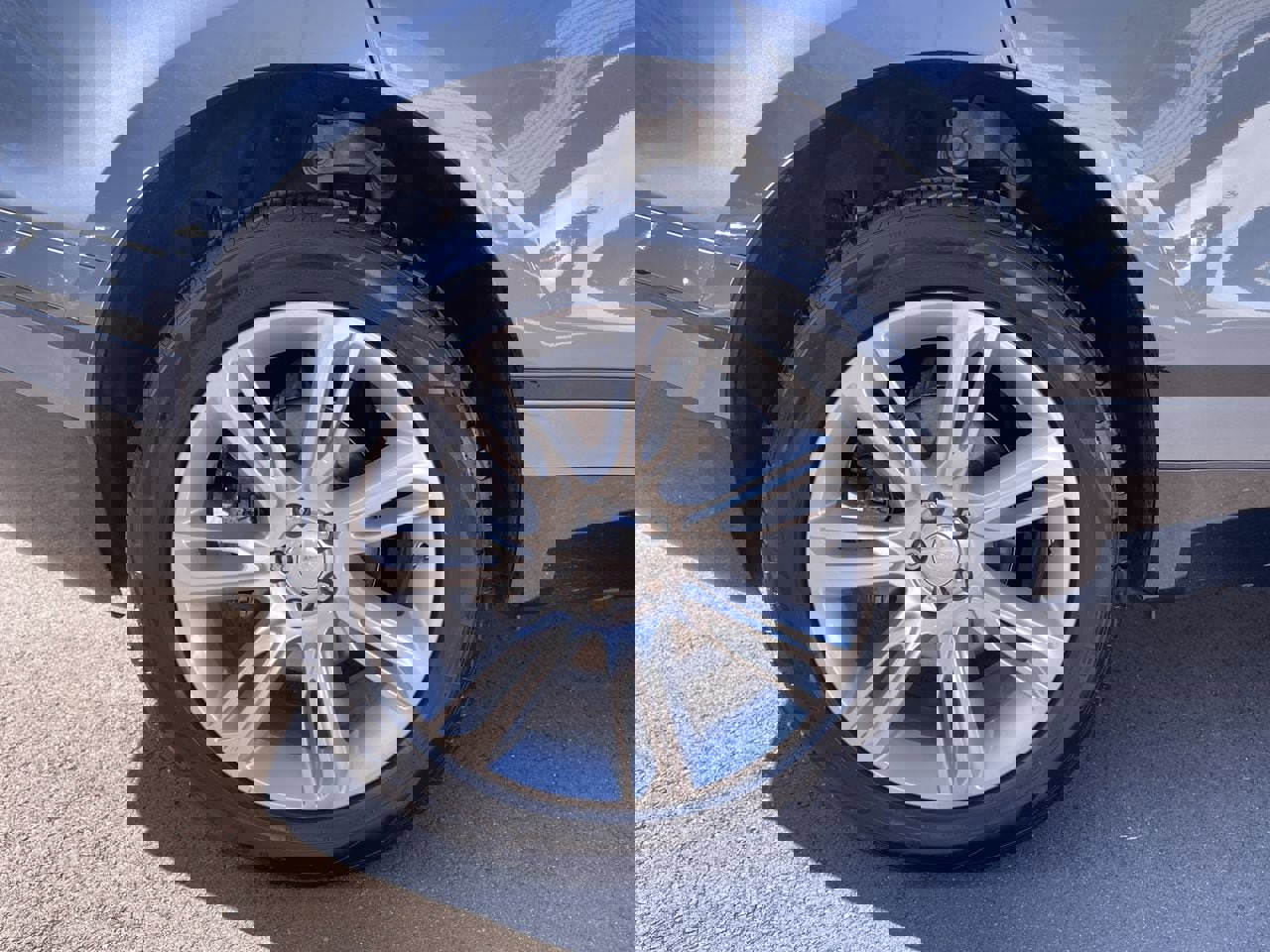 Used 2023 Land Rover Range Rover Velar S image 10