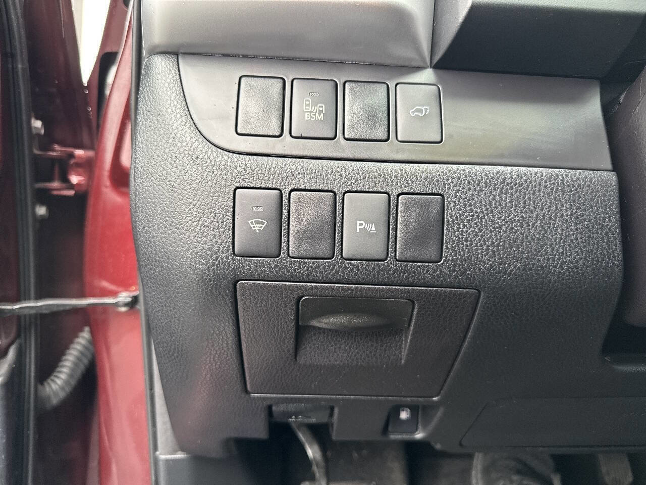 Used 2016 Toyota Highlander Limited w/ Four Season Floor Mat Package AWD/4WD image 42