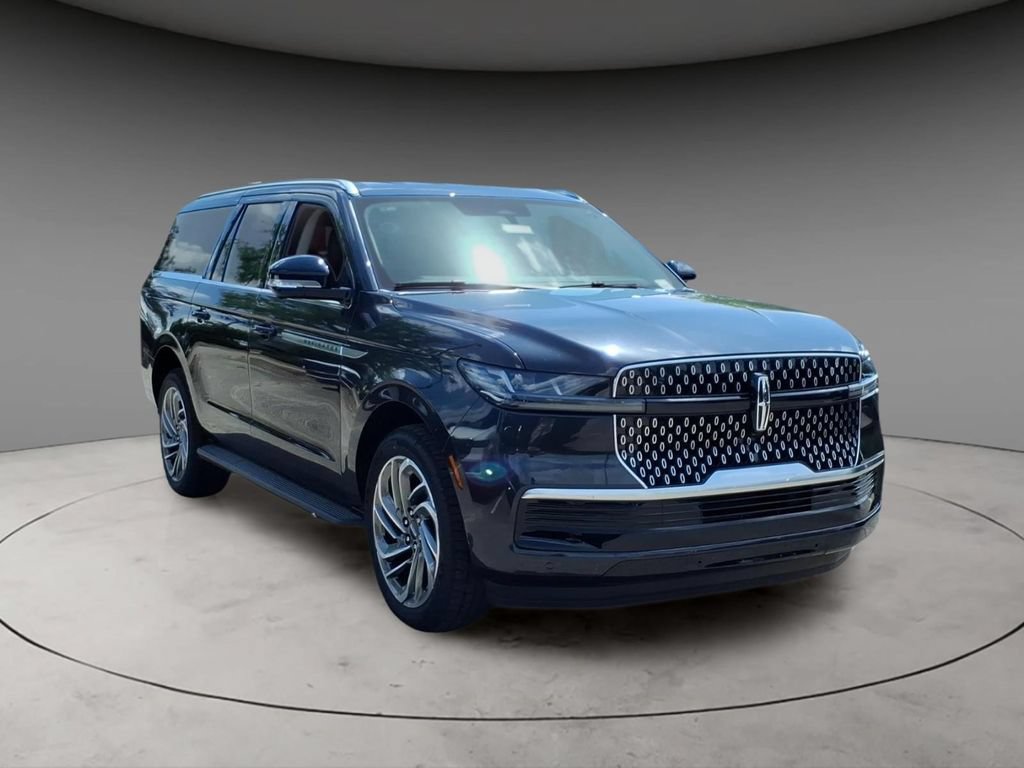 New 2027 Lincoln Navigator L Premier AWD/4WD image 12