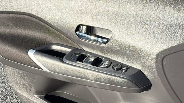 Used 2024 Nissan Kicks SV image 22