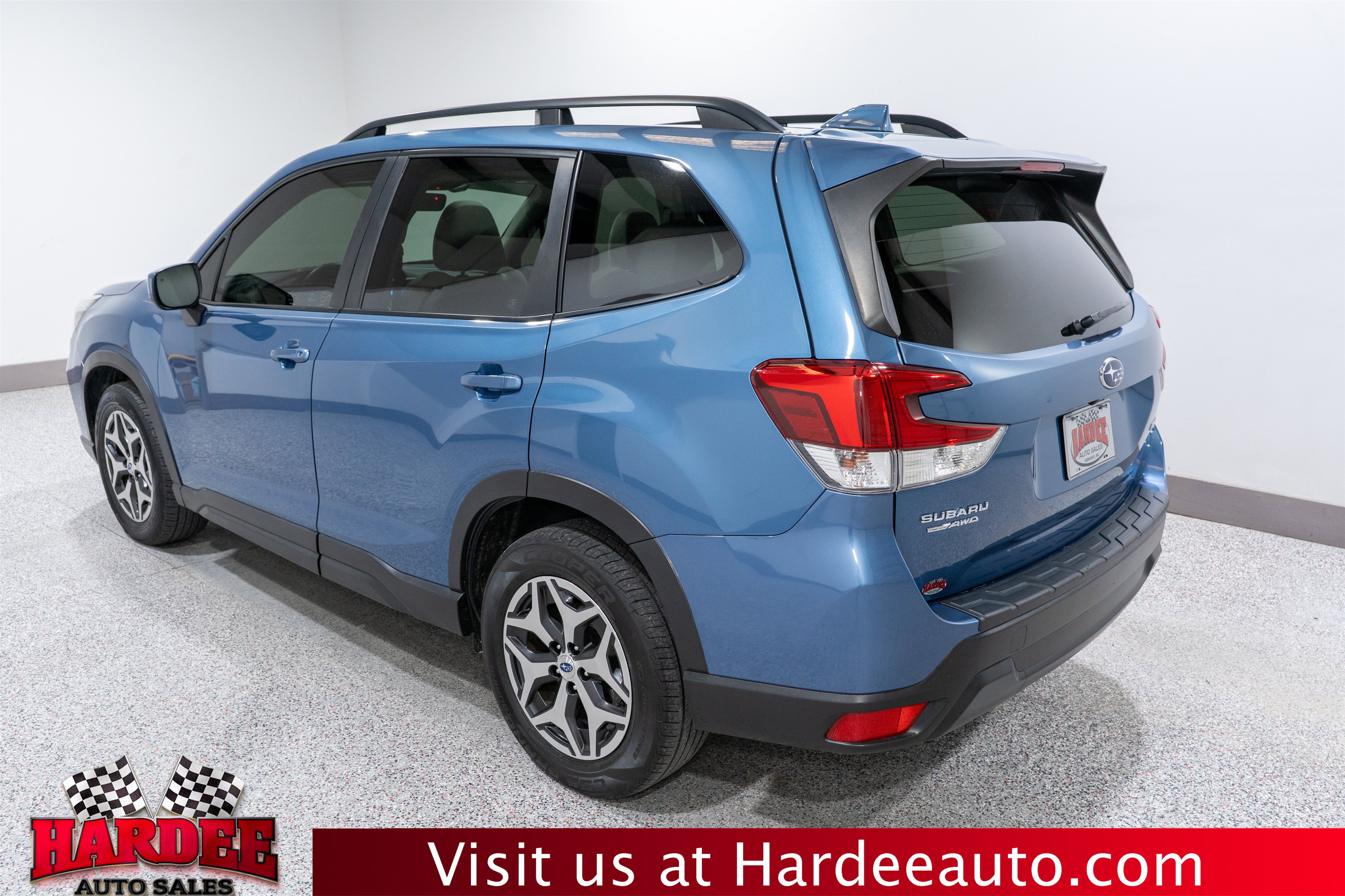Used 2019 Subaru Forester Premium AWD/4WD image 3