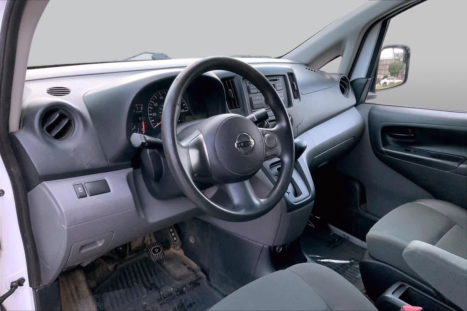 Used 2015 Nissan NV200 S w/ Cruise Control Package FWD image 15
