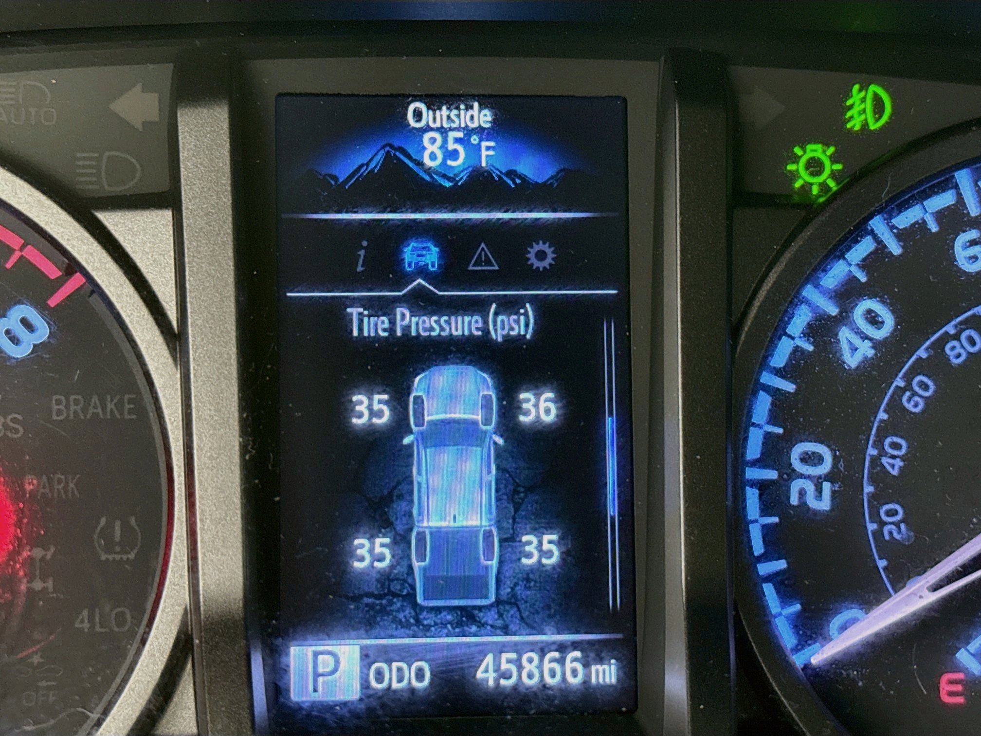 Used 2021 Toyota Tacoma TRD Off-Road w/ Technology Package RWD image 13