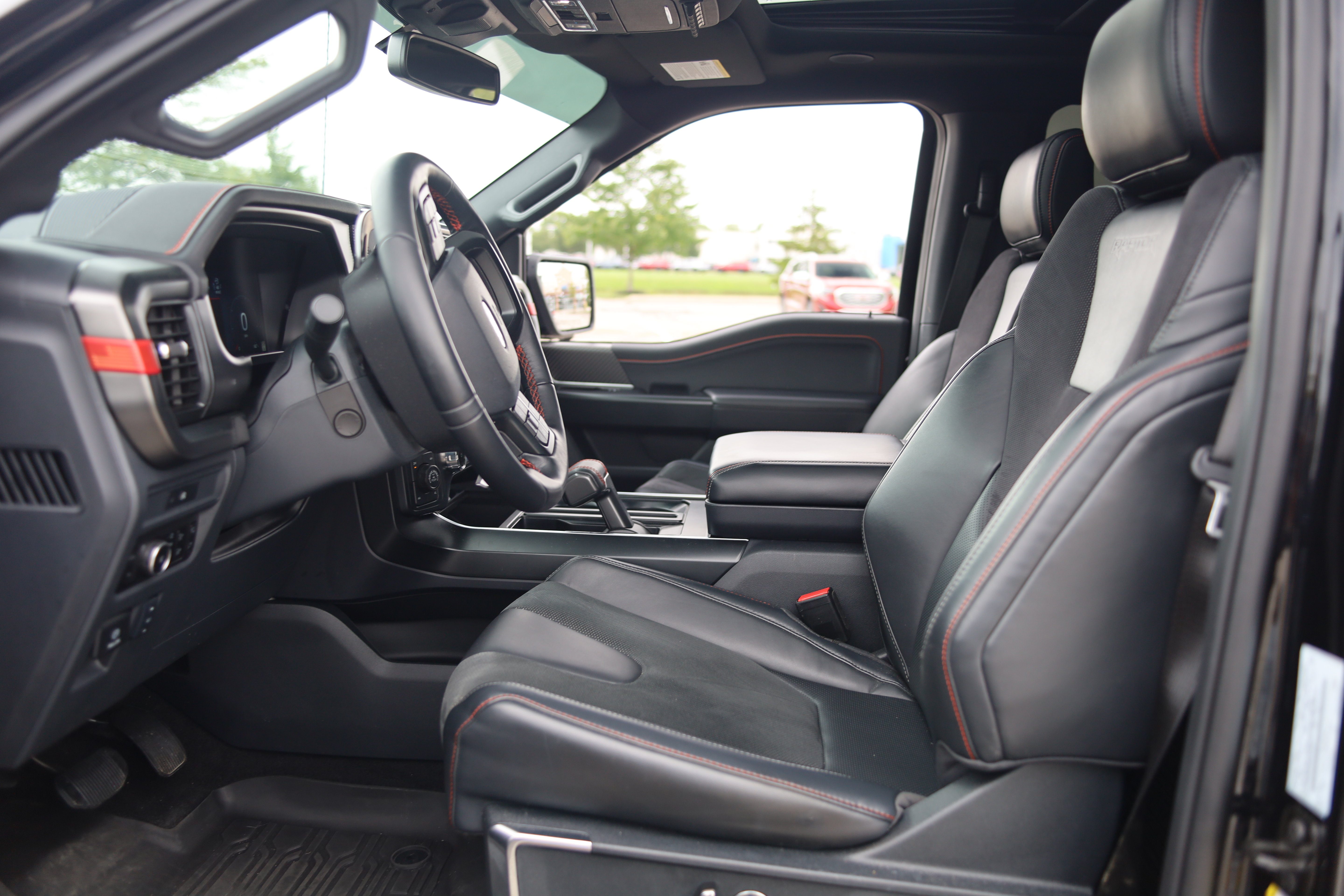 Used 2025 Ford F150 Raptor AWD/4WD image 12