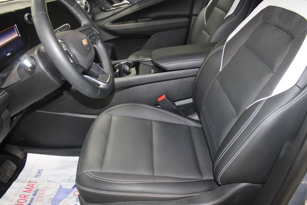 Used 2024 Chevrolet Blazer EV LT AWD/4WD image 12