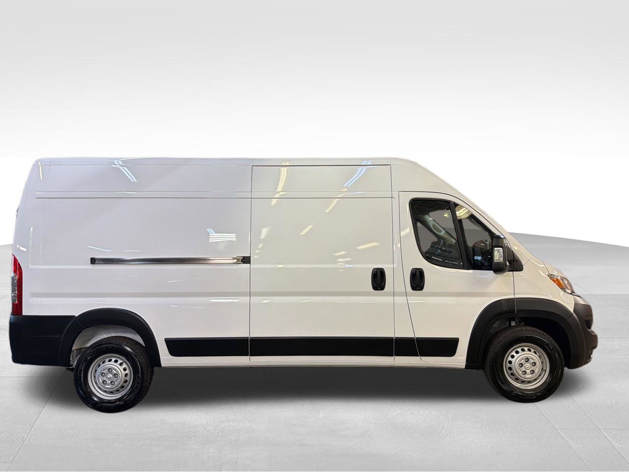 New 2026 RAM ProMaster 2500 w/ Premium Convenience Group FWD image 8