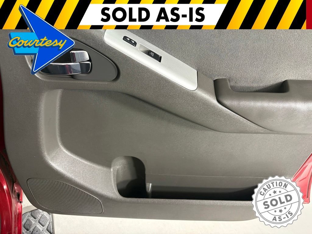 Used 2011 Nissan Pathfinder SV RWD image 12
