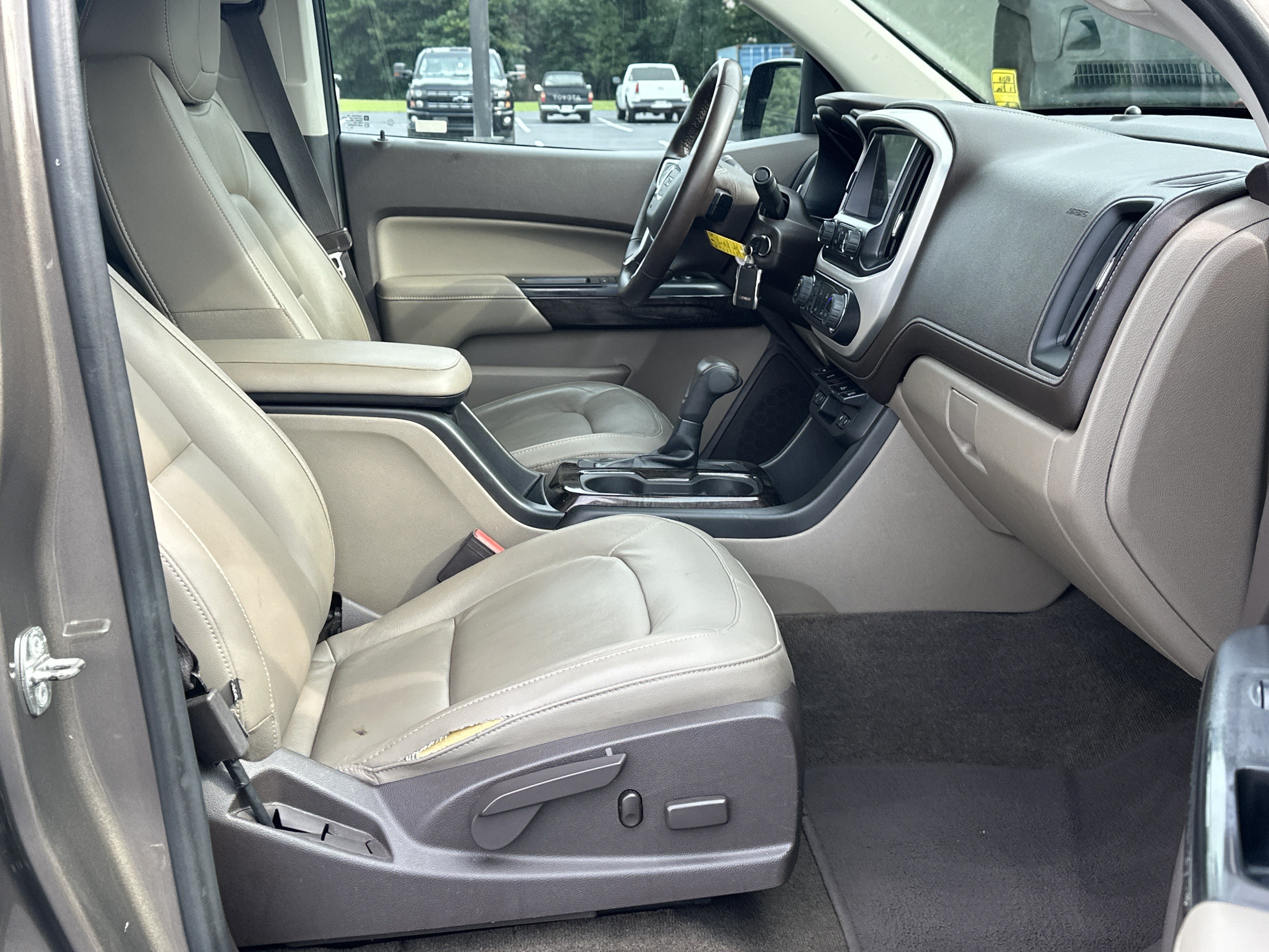 Used 2016 GMC Canyon SLT w/ Driver Alert Package RWD image 12