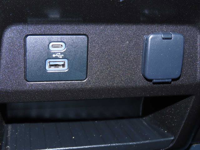 Certified 2022 Ford F250 XLT AWD/4WD image 31
