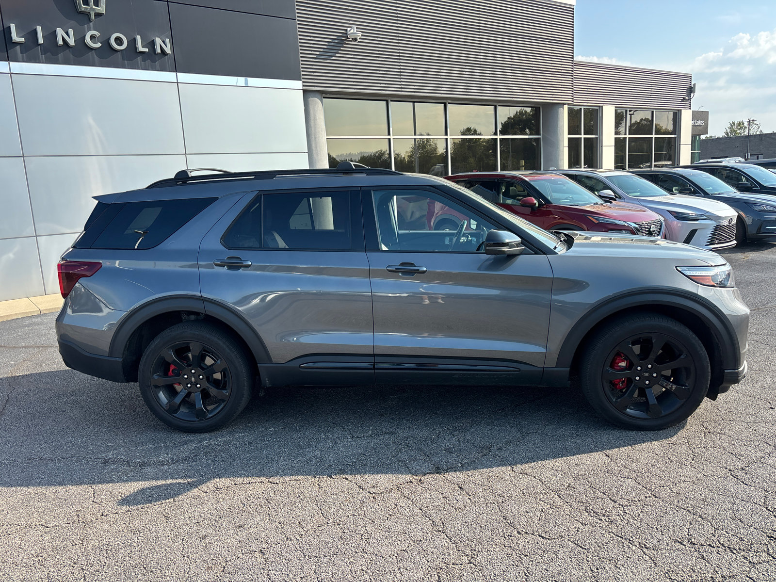Used 2023 Ford Explorer ST w/ Equipment Group 401A AWD/4WD image 8