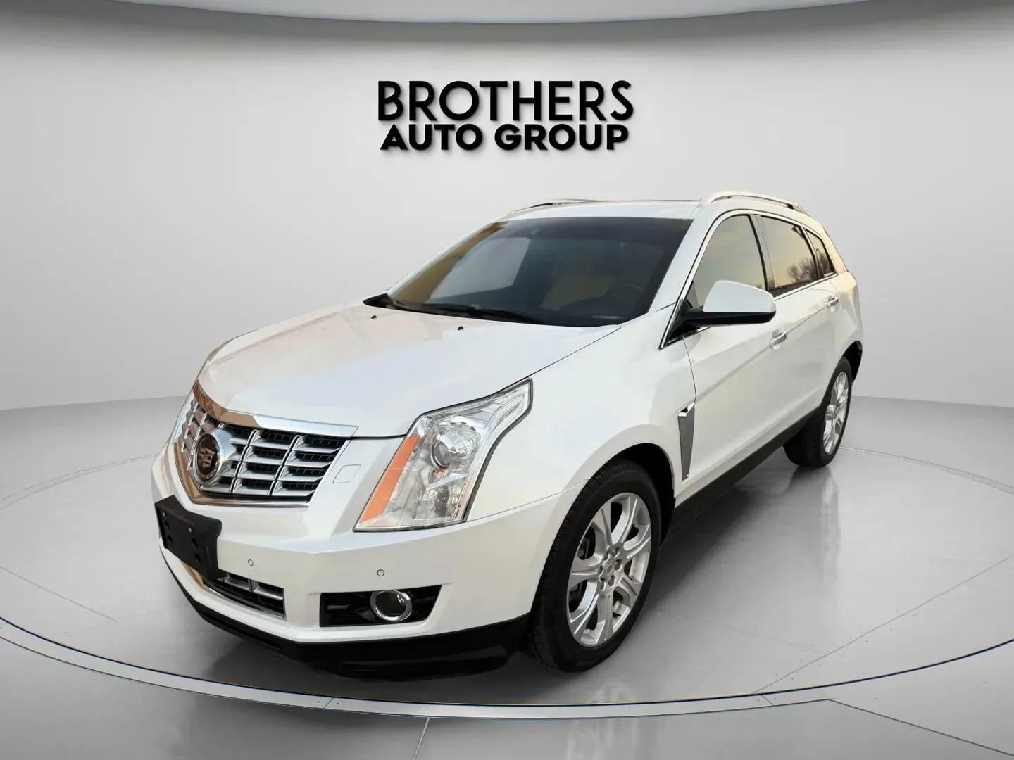 Used 2014 Cadillac SRX Performance w/ Driver Assist Package image 3