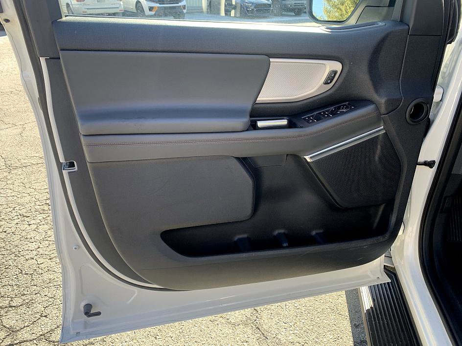 Used 2025 Ford Expedition Max Active image 9