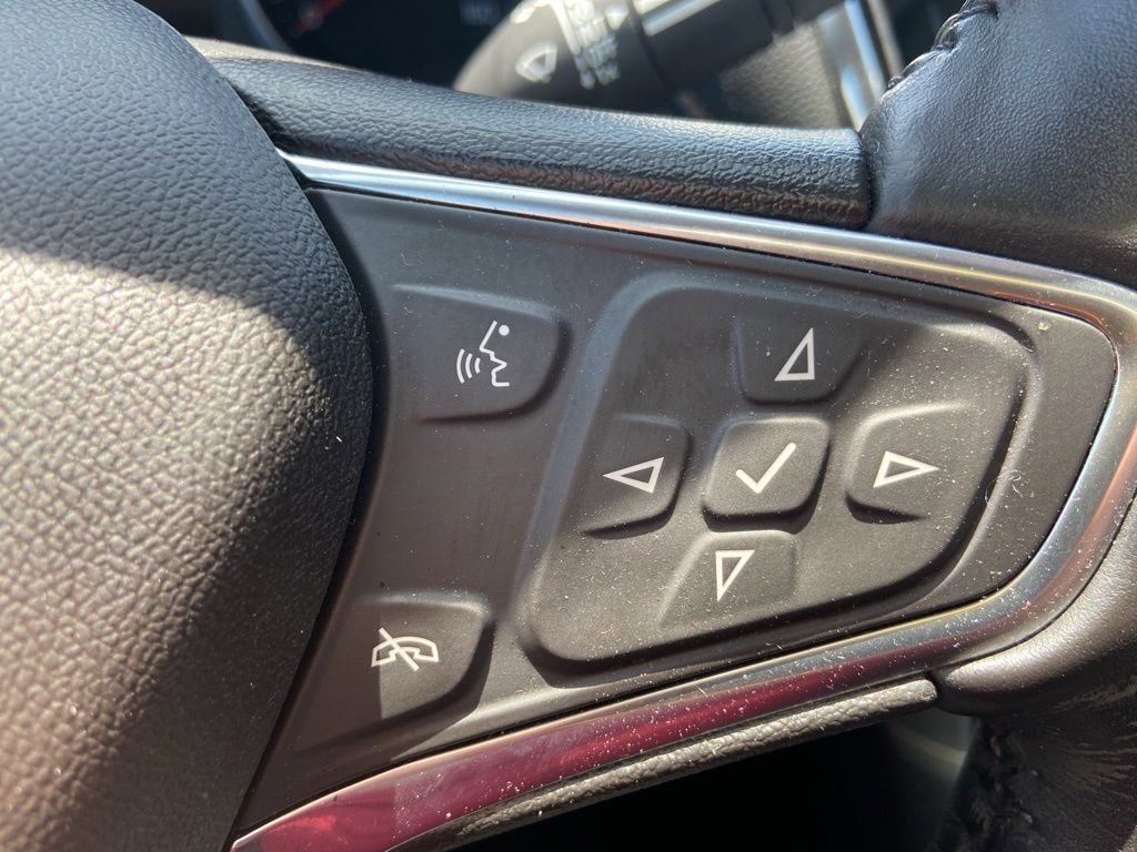 Used 2018 Chevrolet Equinox Premier AWD/4WD image 18