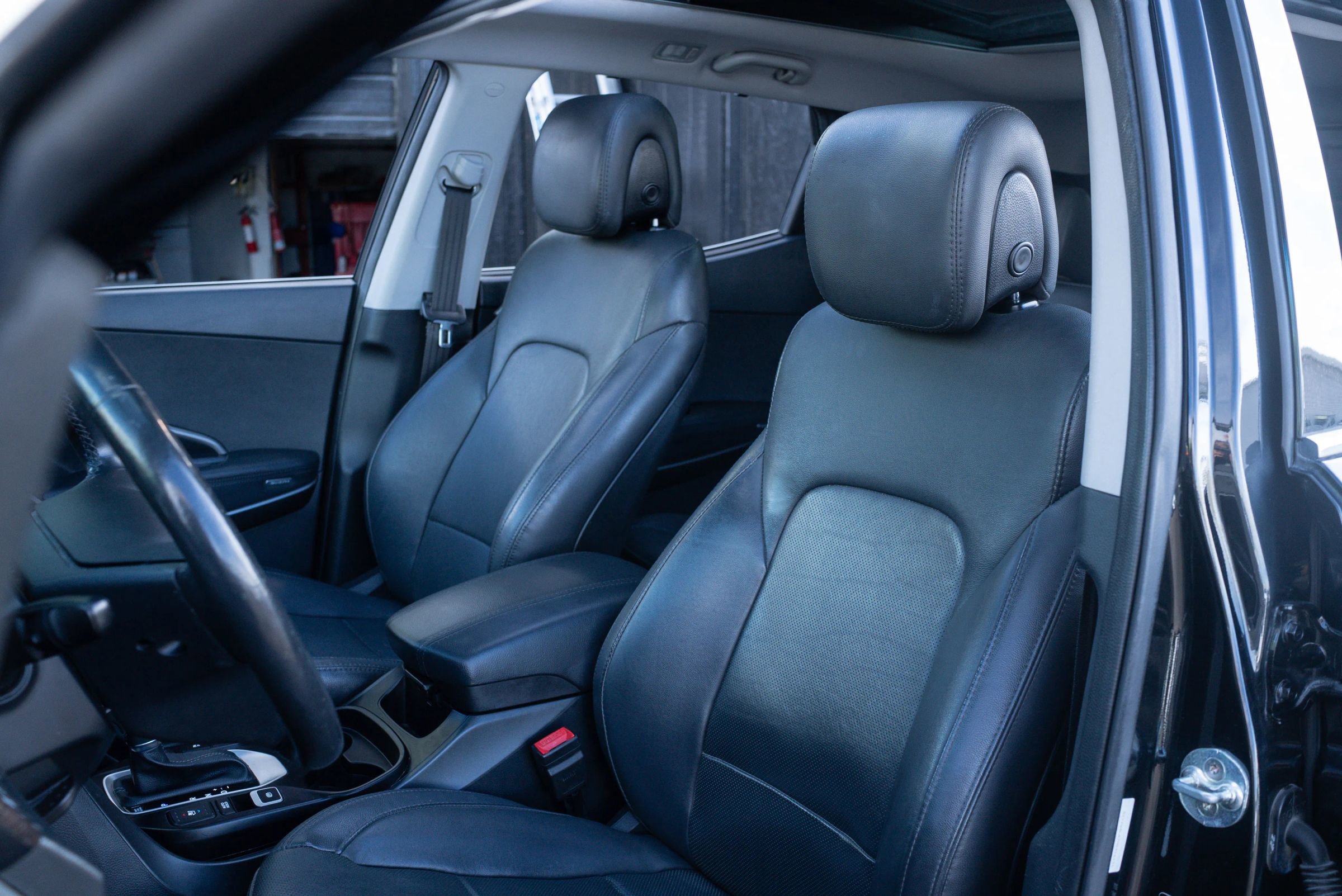 Used 2017 Hyundai Santa Fe Sport w/ 2.0T Ultimate Tech Package 05 image 16