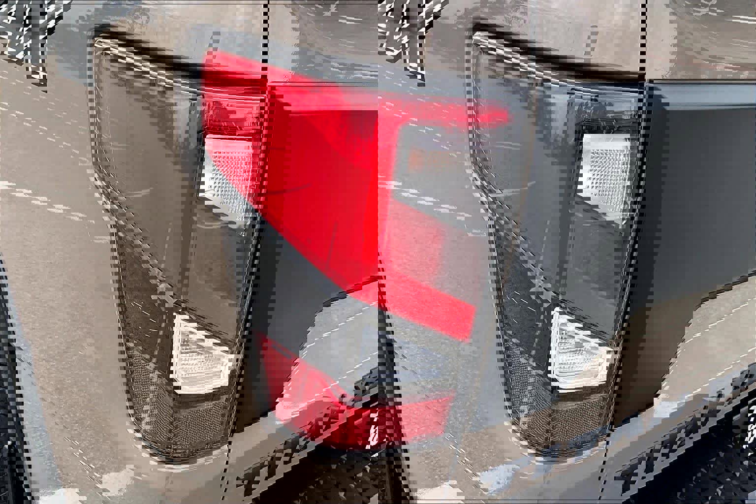 Used 2024 Nissan Titan PRO-4X w/ Pro-4x Convenience Package image 29