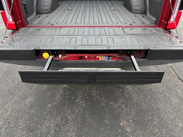 Used 2025 Ford F250 Platinum image 14