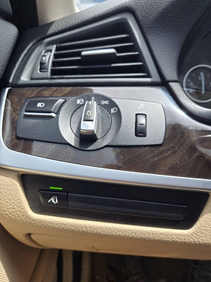 Used 2013 BMW 535i xDrive Sedan AWD/4WD image 27