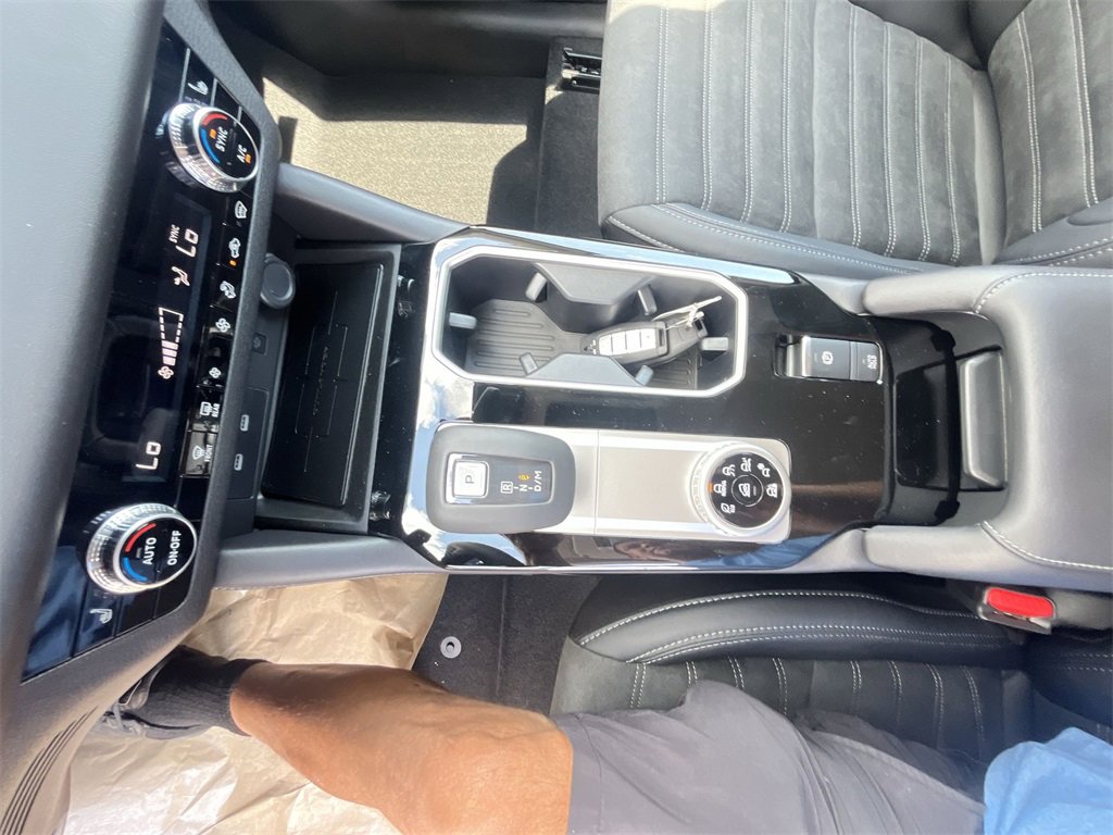 New 2025 Mitsubishi Outlander SE image 20