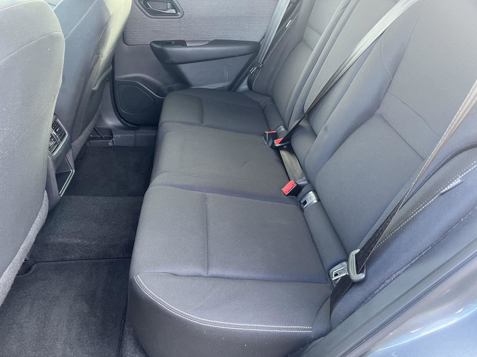 Used 2023 Nissan Rogue S image 27