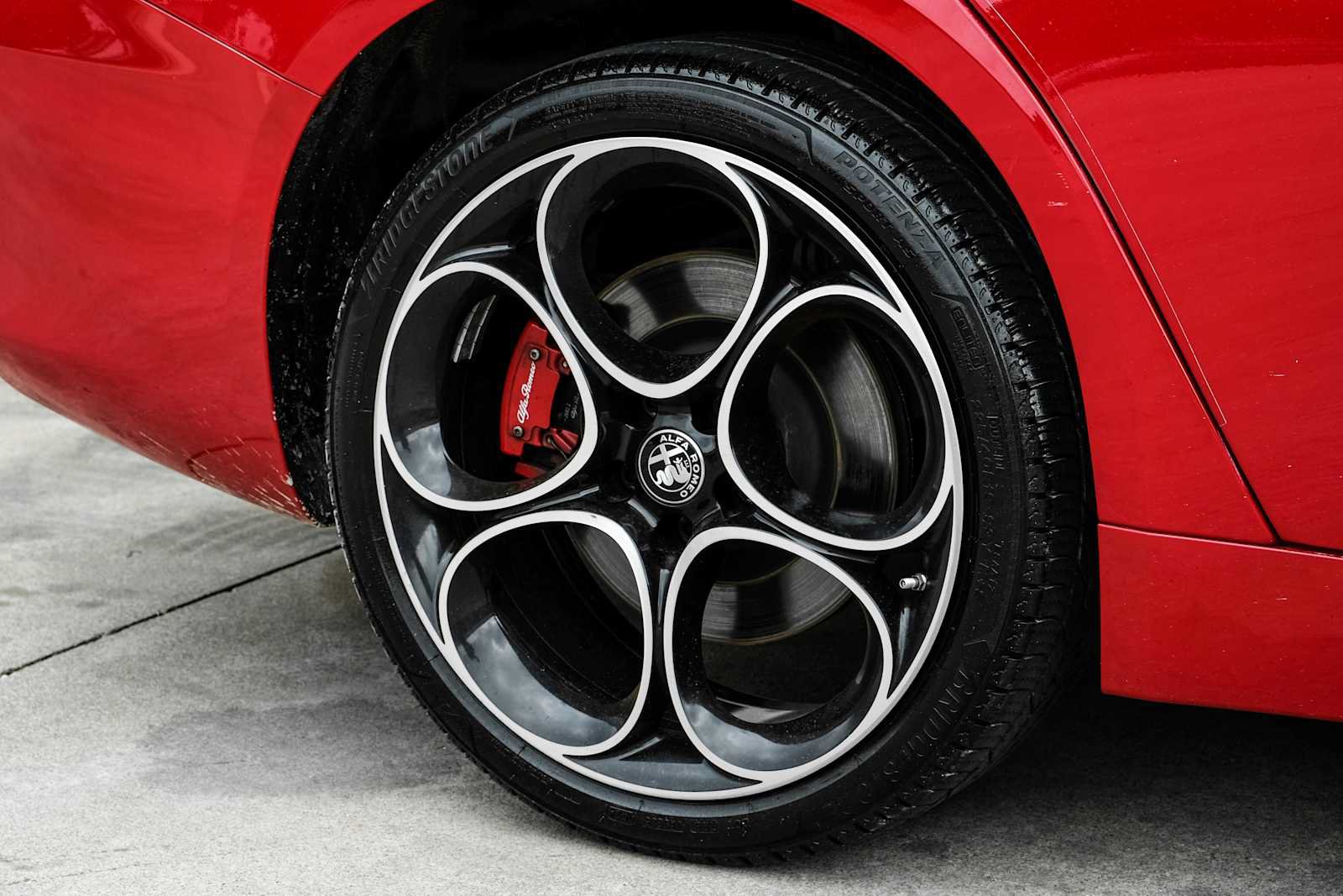Used 2022 Alfa Romeo Giulia Ti AWD/4WD image 57