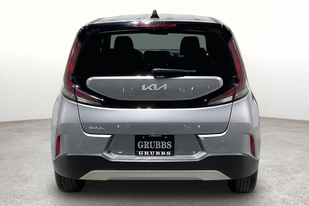 Used 2025 Kia Soul LX w/ LX Technology Package FWD image 5