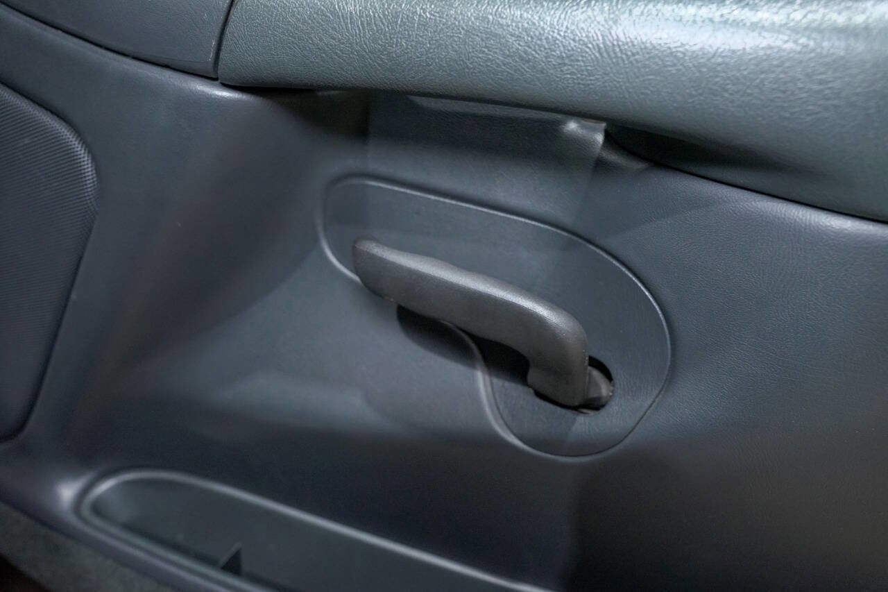 Used 1999 GMC Sierra 2500 SLE 3dr Extended Cab LB HD w/ Marketing Option Pkg image 40