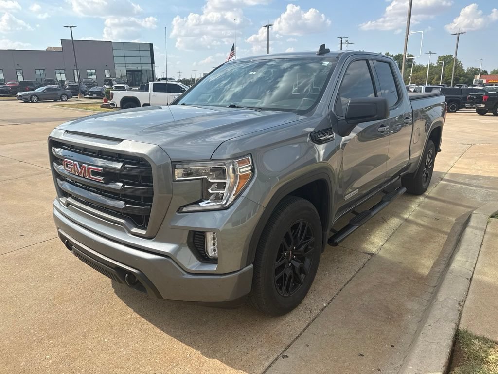 Used 2020 GMC Sierra 1500 Elevation w/ Elevation Value Package RWD image 3