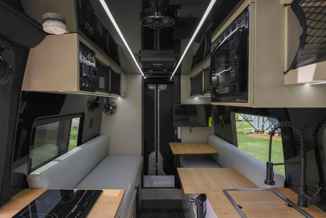 Used 2025 Mercedes-Benz Sprinter 2500 image 95