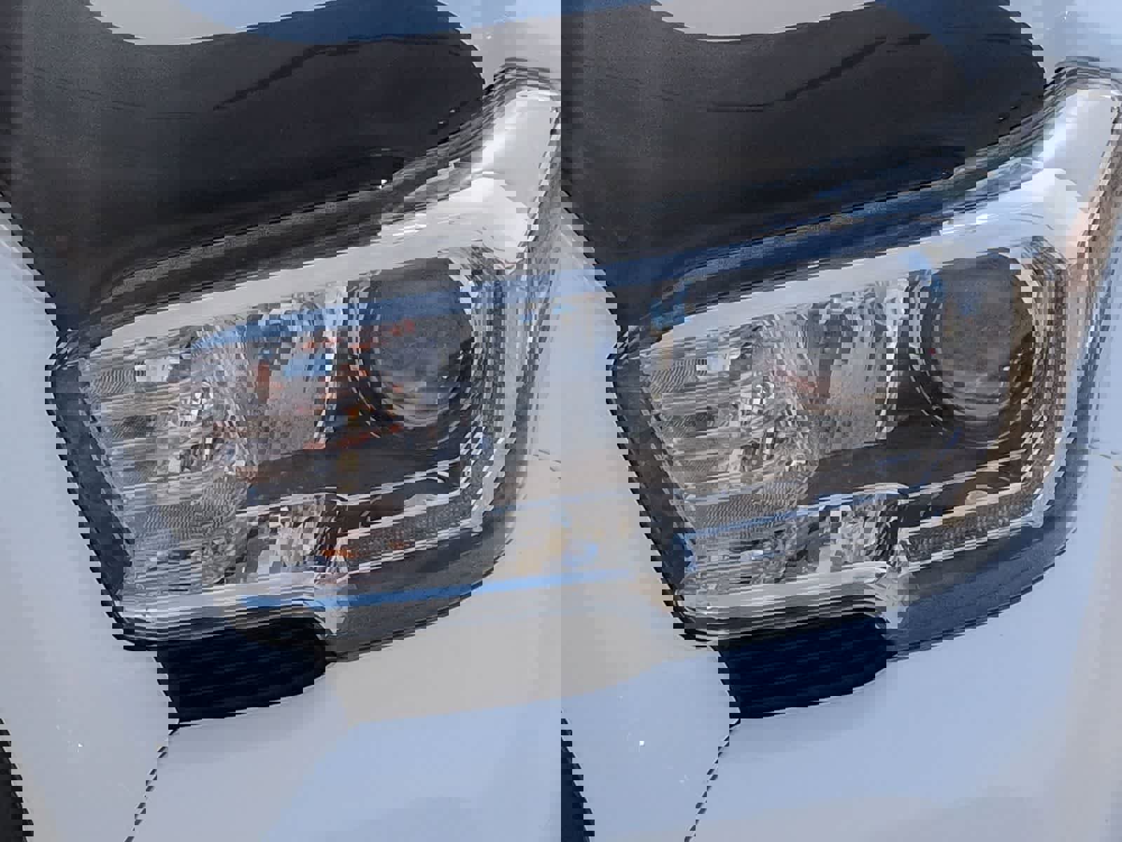 Used 2023 Toyota Tacoma TRD Off-Road image 11