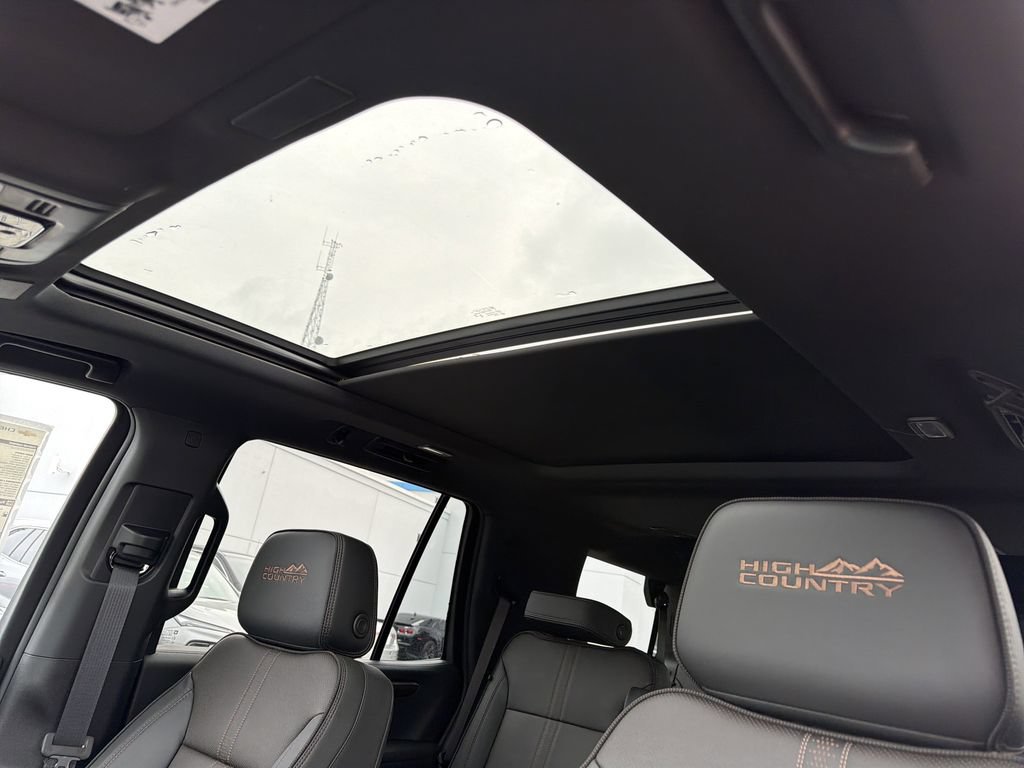 New 2026 Chevrolet Tahoe High Country AWD/4WD image 13