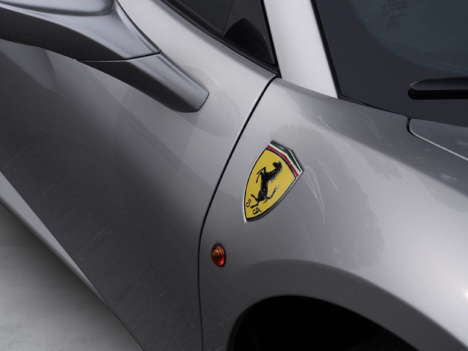 Used 2017 Ferrari 488 Spider RWD image 5