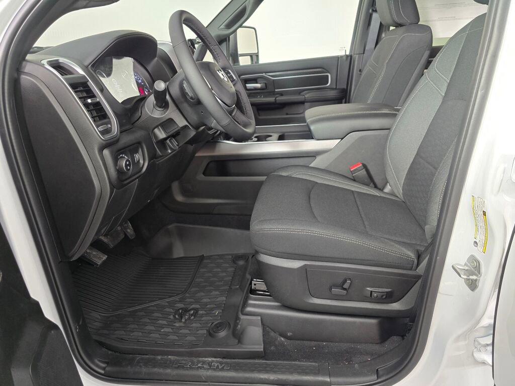 New 2026 RAM 3500 Big Horn image 16