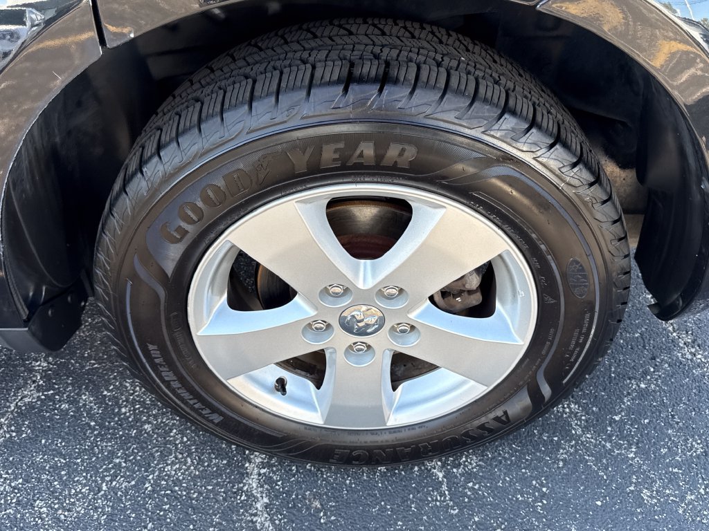 Used 2010 Dodge Journey SXT w/ Premium Convenience Group FWD image 6