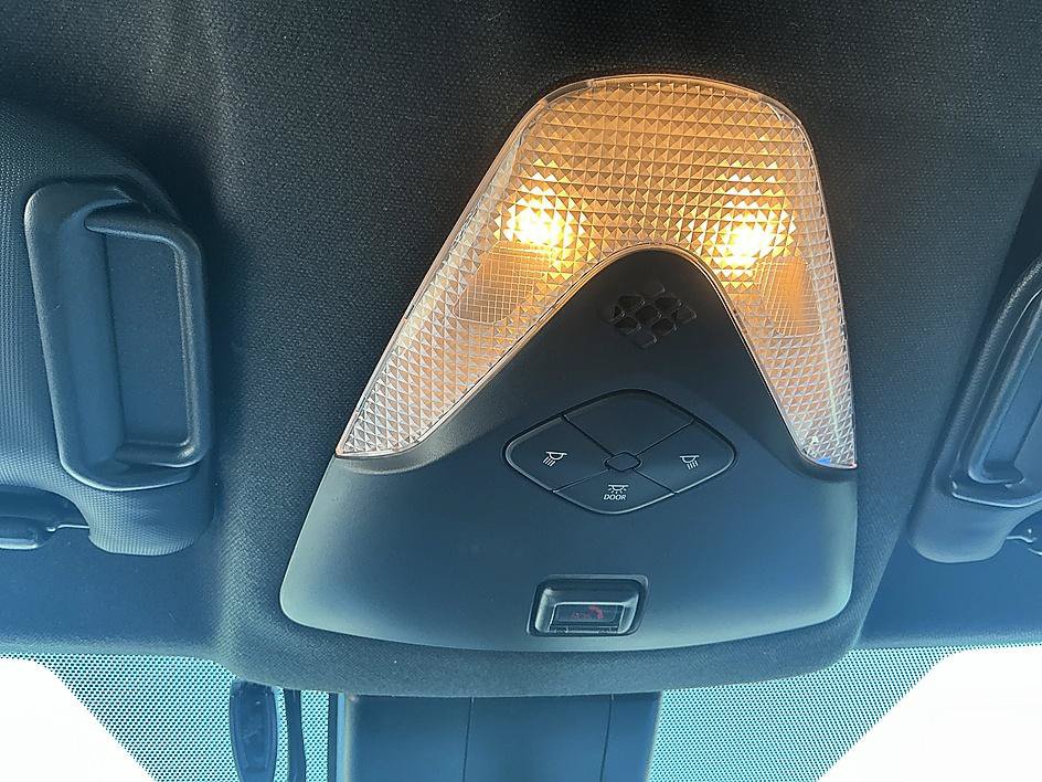 Used 2021 Toyota C-HR XLE FWD image 22