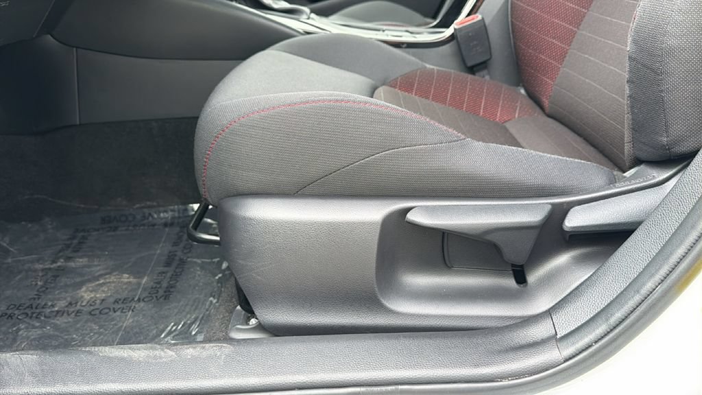 Certified 2025 Toyota Corolla SE FWD image 18