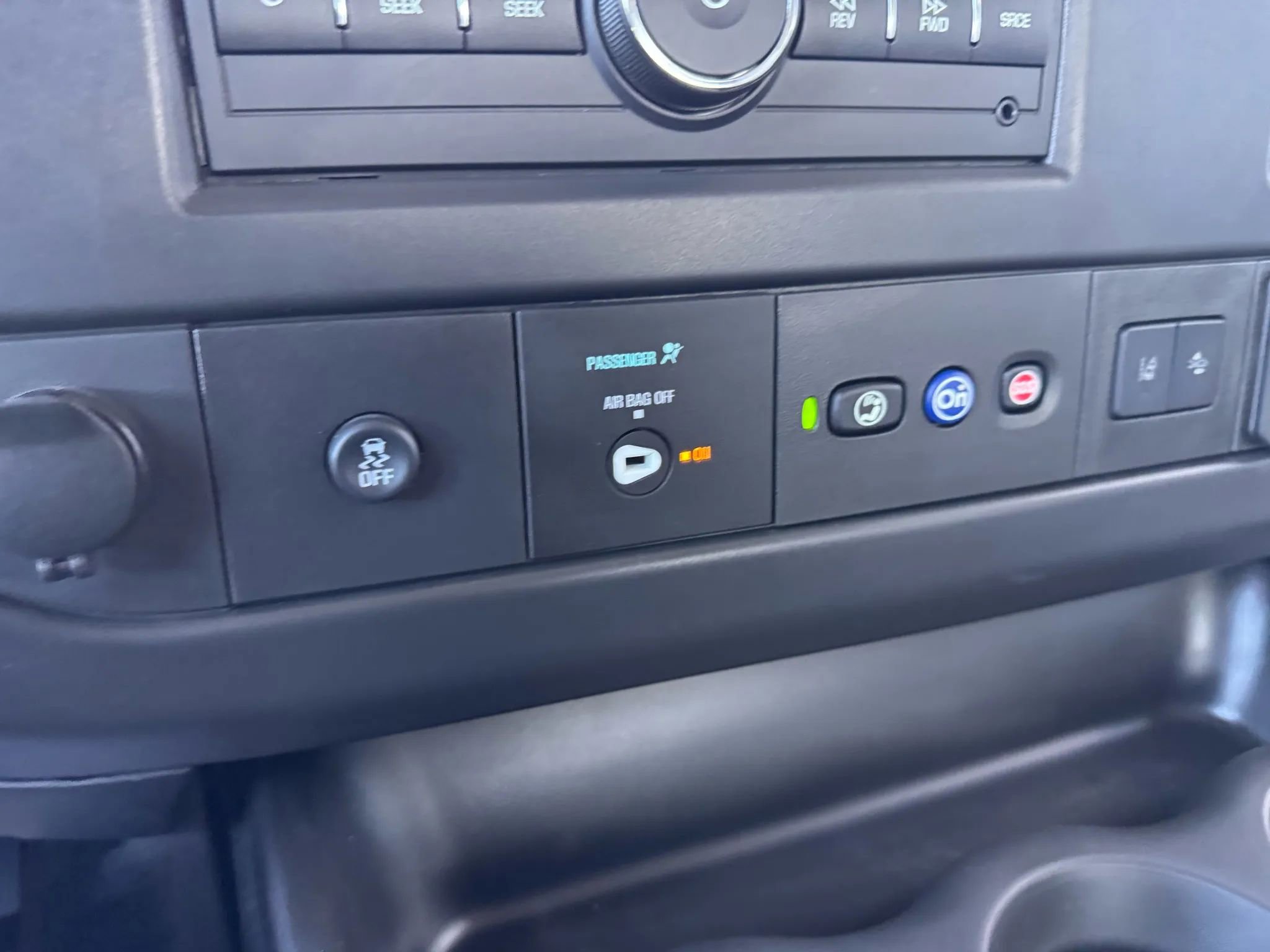 Used 2025 Chevrolet Express 2500 Extended w/ Communications Package RWD image 21