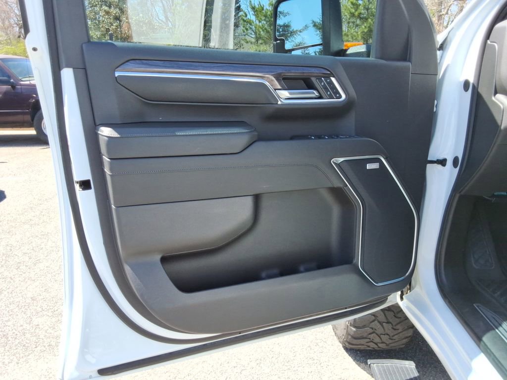 Certified 2024 Chevrolet Silverado 2500 LTZ w/ LTZ Plus Package image 22