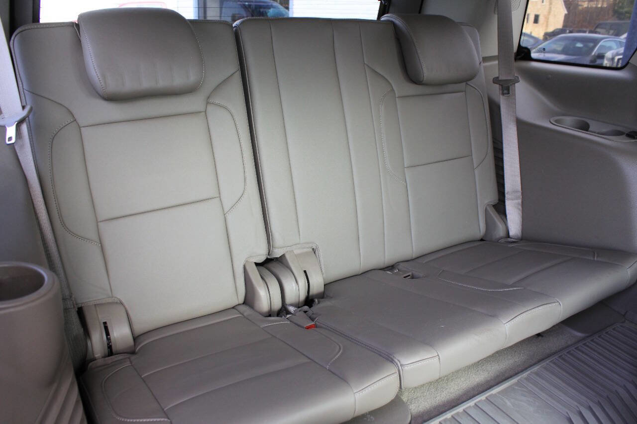 Used 2016 Chevrolet Tahoe LT w/ LT Signature Package image 17