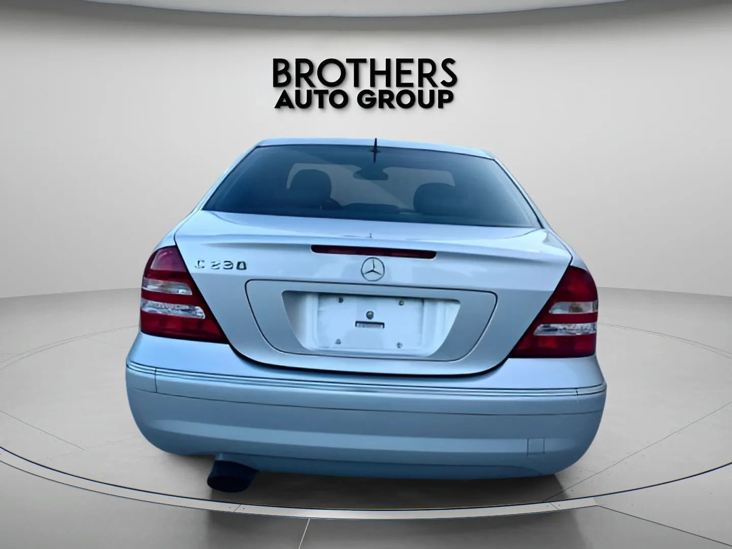 Used 2005 Mercedes-Benz C 230 Sedan image 10