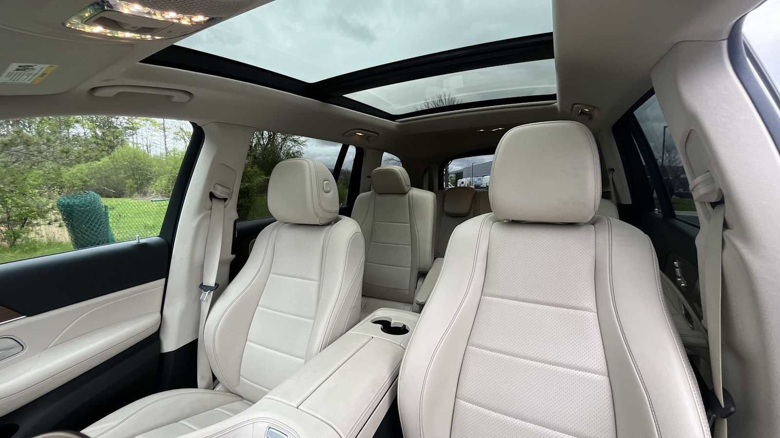 Used 2022 Mercedes-Benz GLS 450 4MATIC image 1
