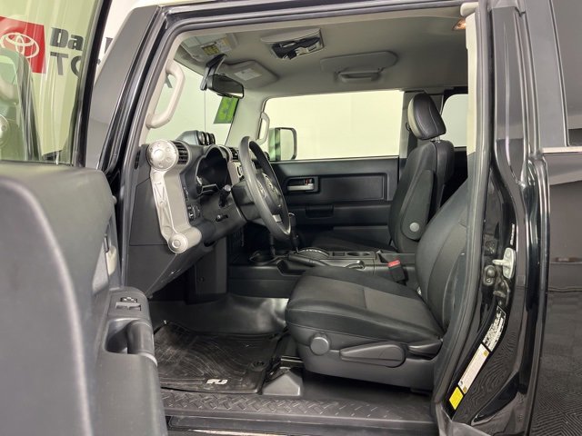 Used 2013 Toyota FJ Cruiser 4WD image 3