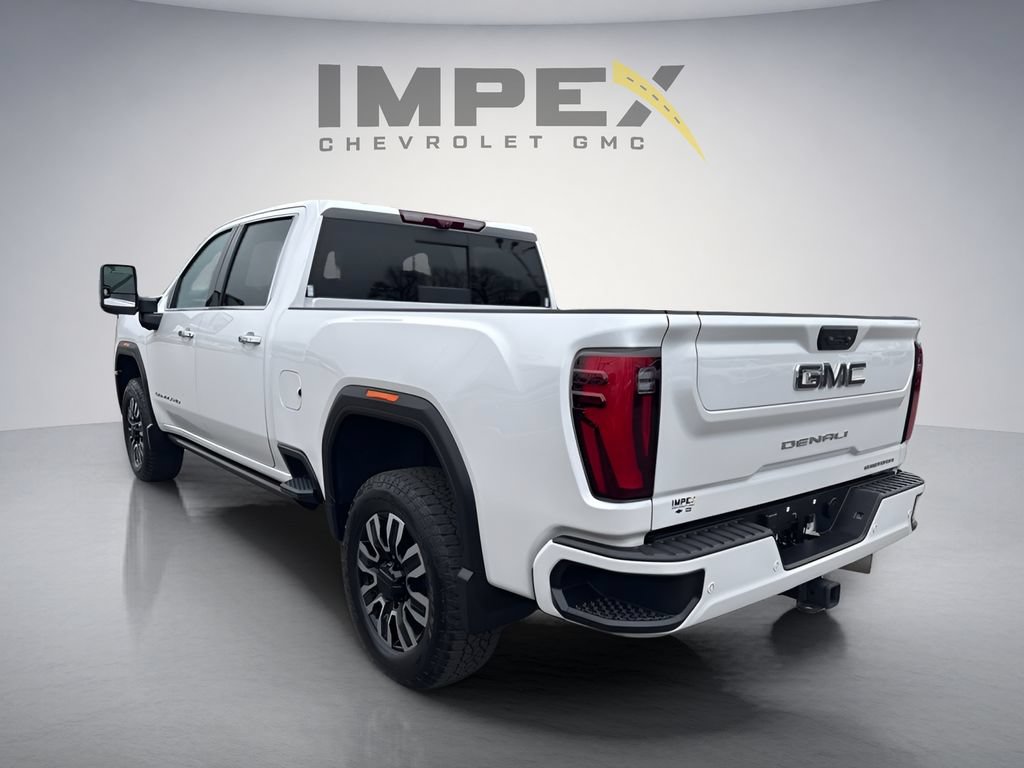Used 2024 GMC Sierra 3500 Denali Ultimate AWD/4WD image 3