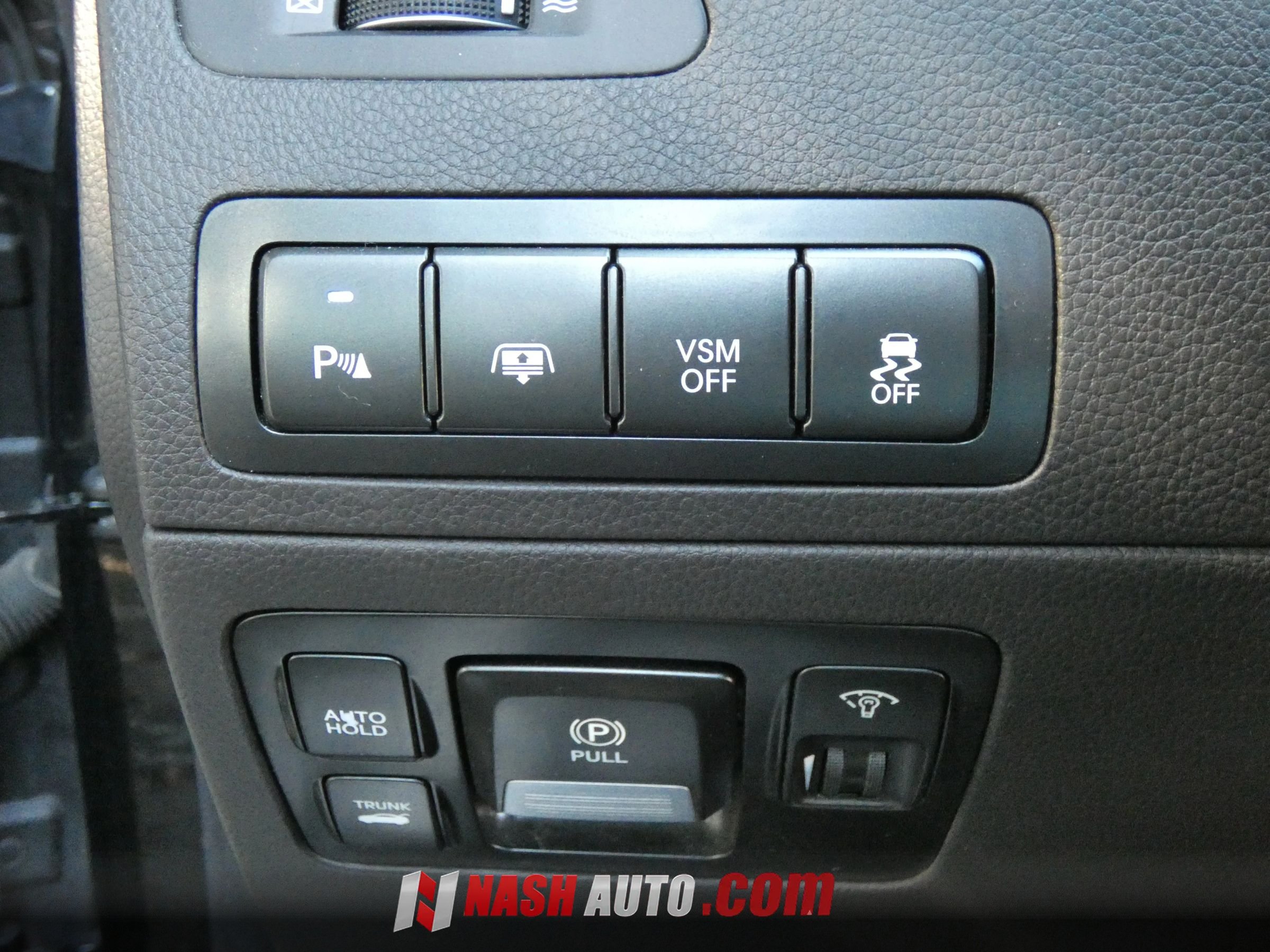 Used 2013 Hyundai Equus Signature RWD image 73