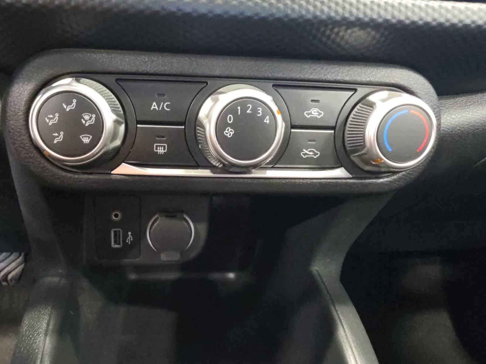 Used 2022 Nissan Kicks S FWD image 22