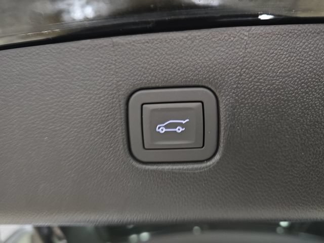 New 2025 Chevrolet Blazer LT w/ Convenience Package FWD image 16