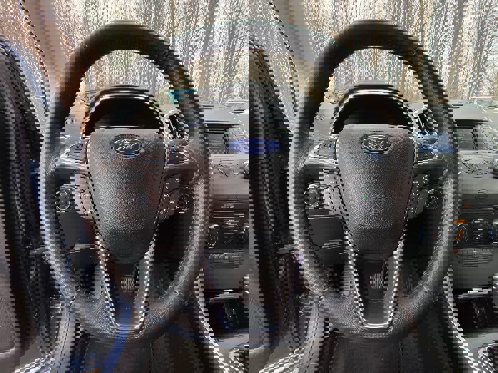 Used 2018 Ford Edge SEL image 30