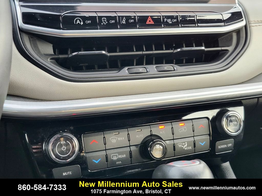 Used 2024 Jeep Compass Limited image 21